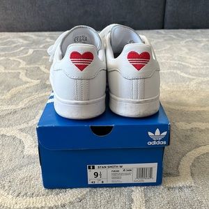 ❤️ 2020
Adidas Wmns Stan Smith 'Valentine's Day' ❤️